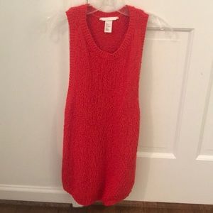 Knitted, loose, sleeveless top!